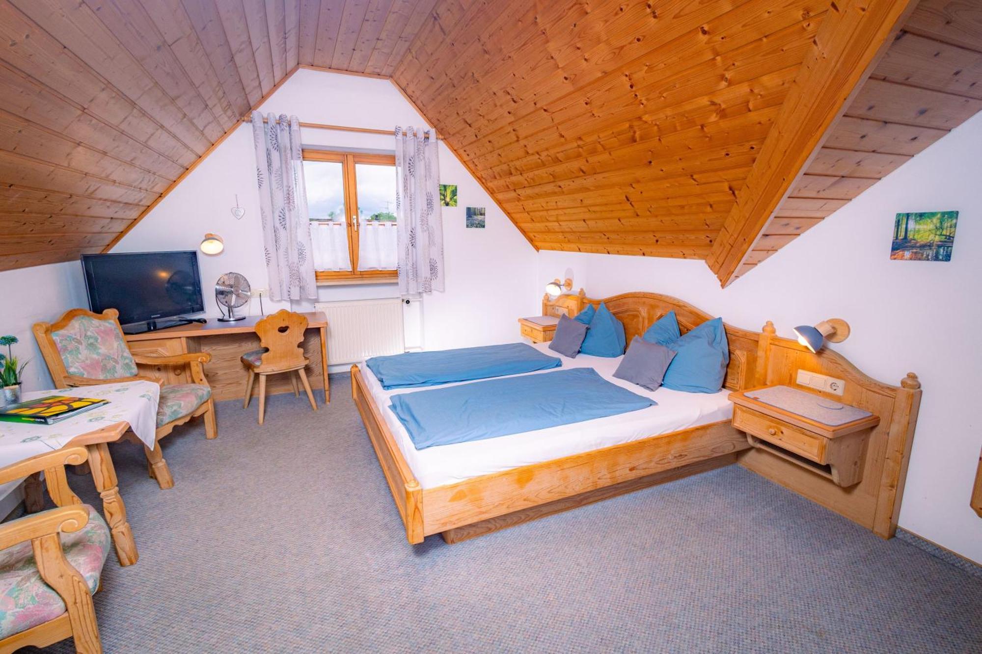 Gasthof Schneiderwirt, Kipfenberg Ot Hirnstetten Dış mekan fotoğraf